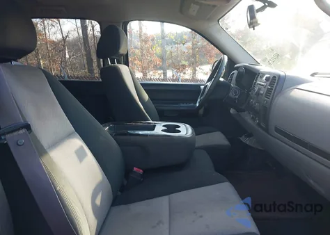 2009 Chevrolet Silverado 1500 Ls from USA, damaged, VIN 3GCEC13C29G207894